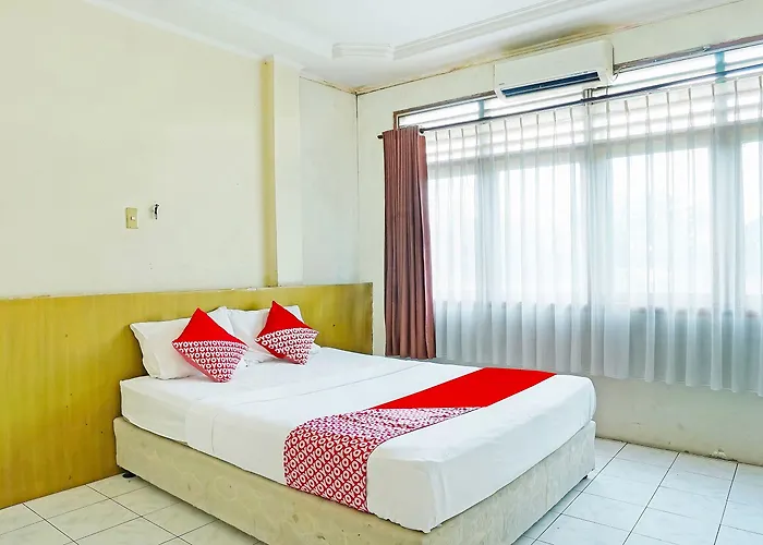 Oyo 90390 Hotel Rd Premium Palembang